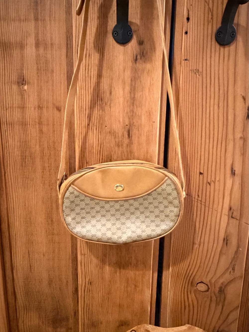 Women’s GUCCI Beige & Tan Crossbody Shoulder Bag